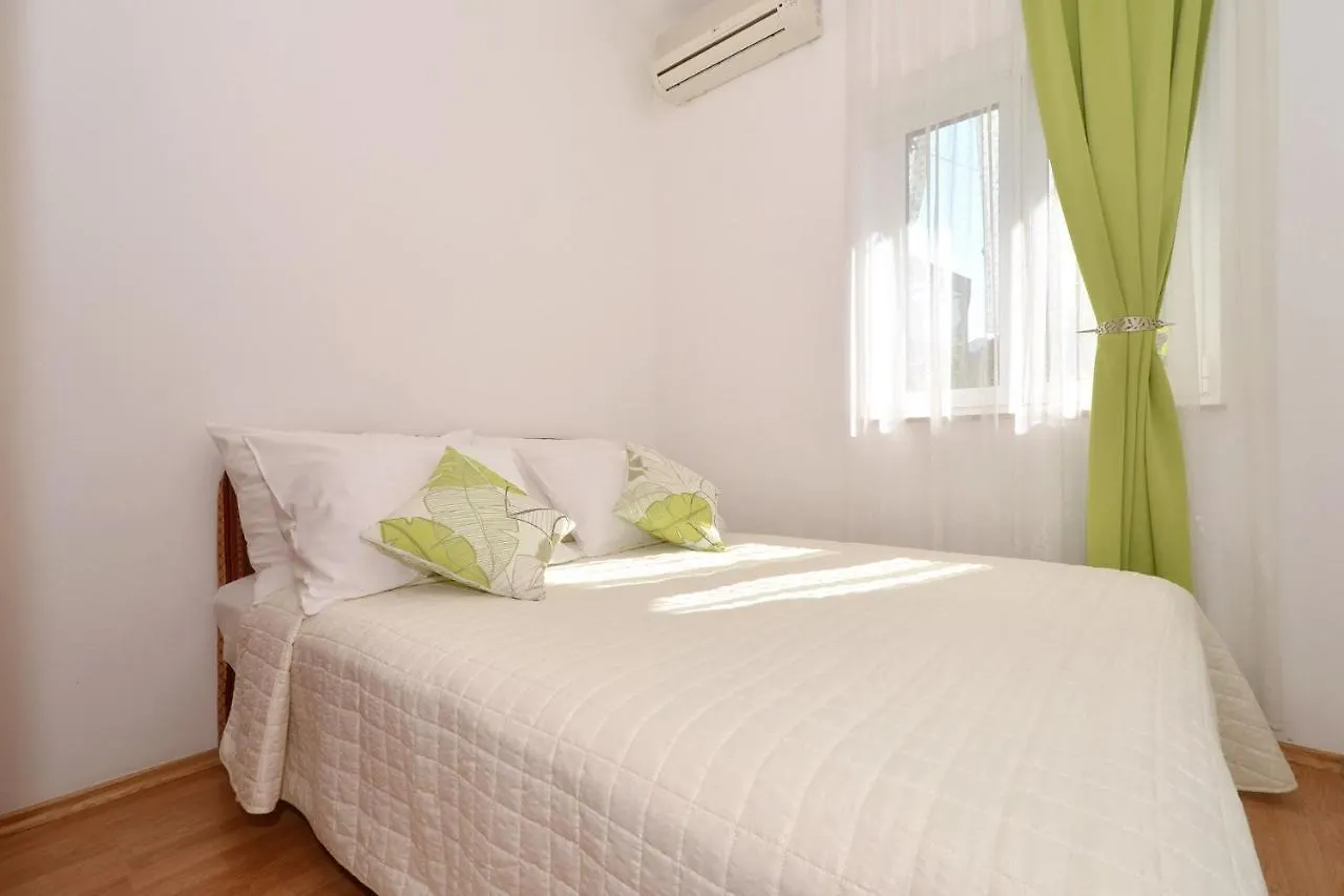 Apartments Mira Trogir