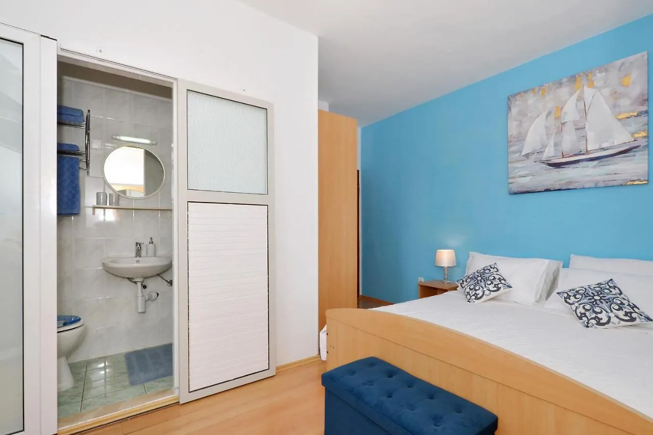 Apartments Mira Trogir