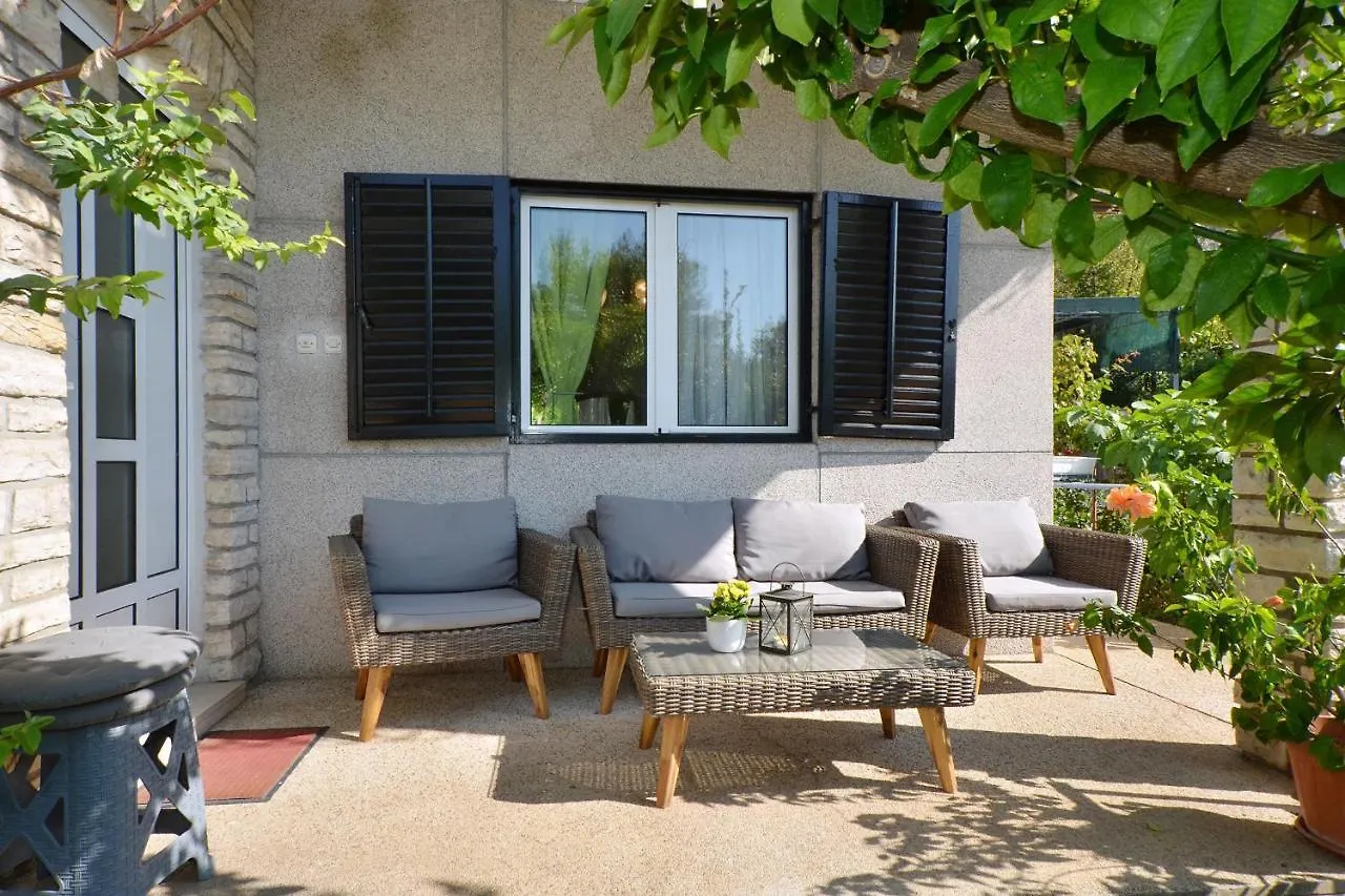 Apartments Mira Trogir
