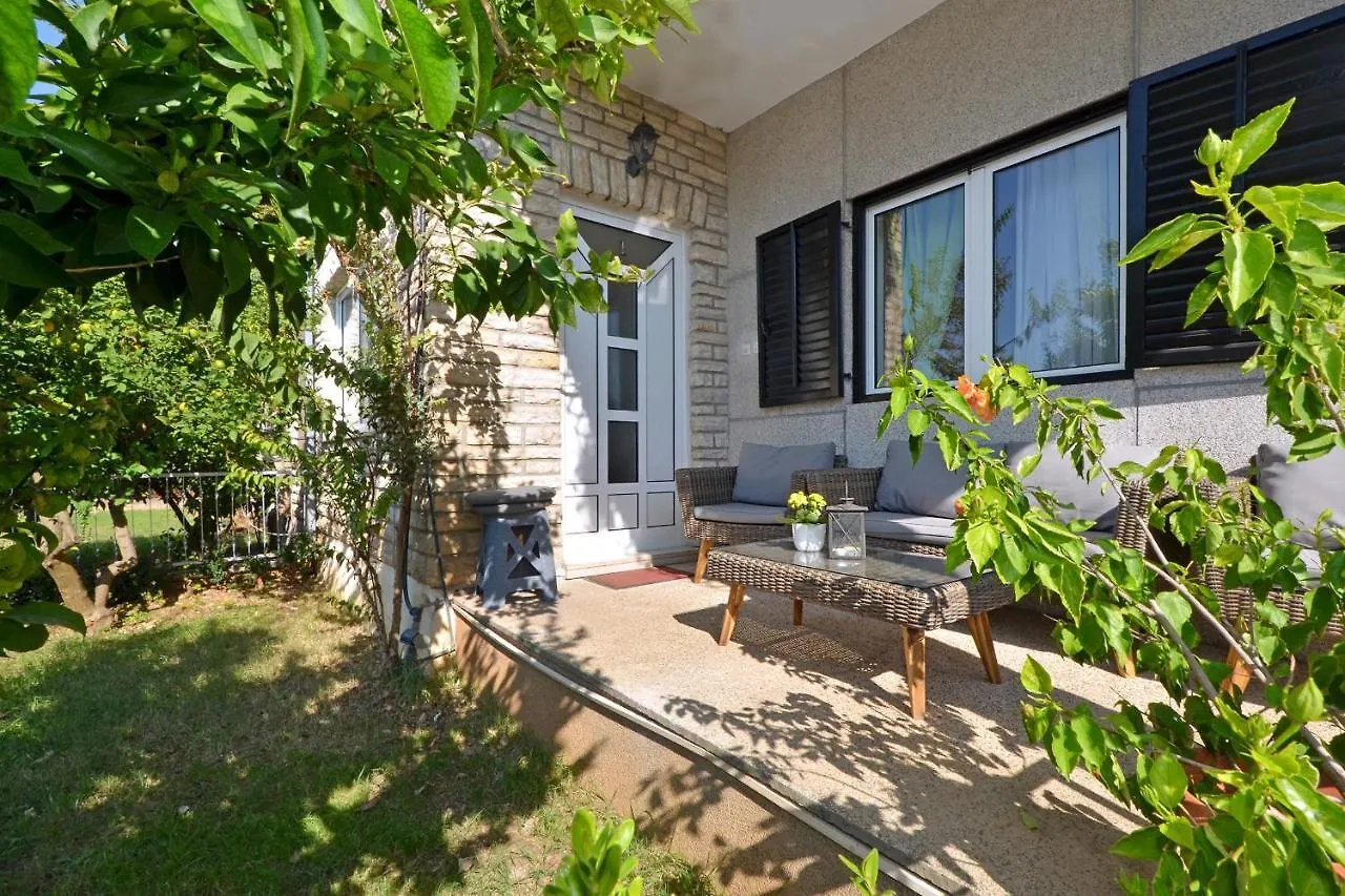 Apartments Mira Trogir