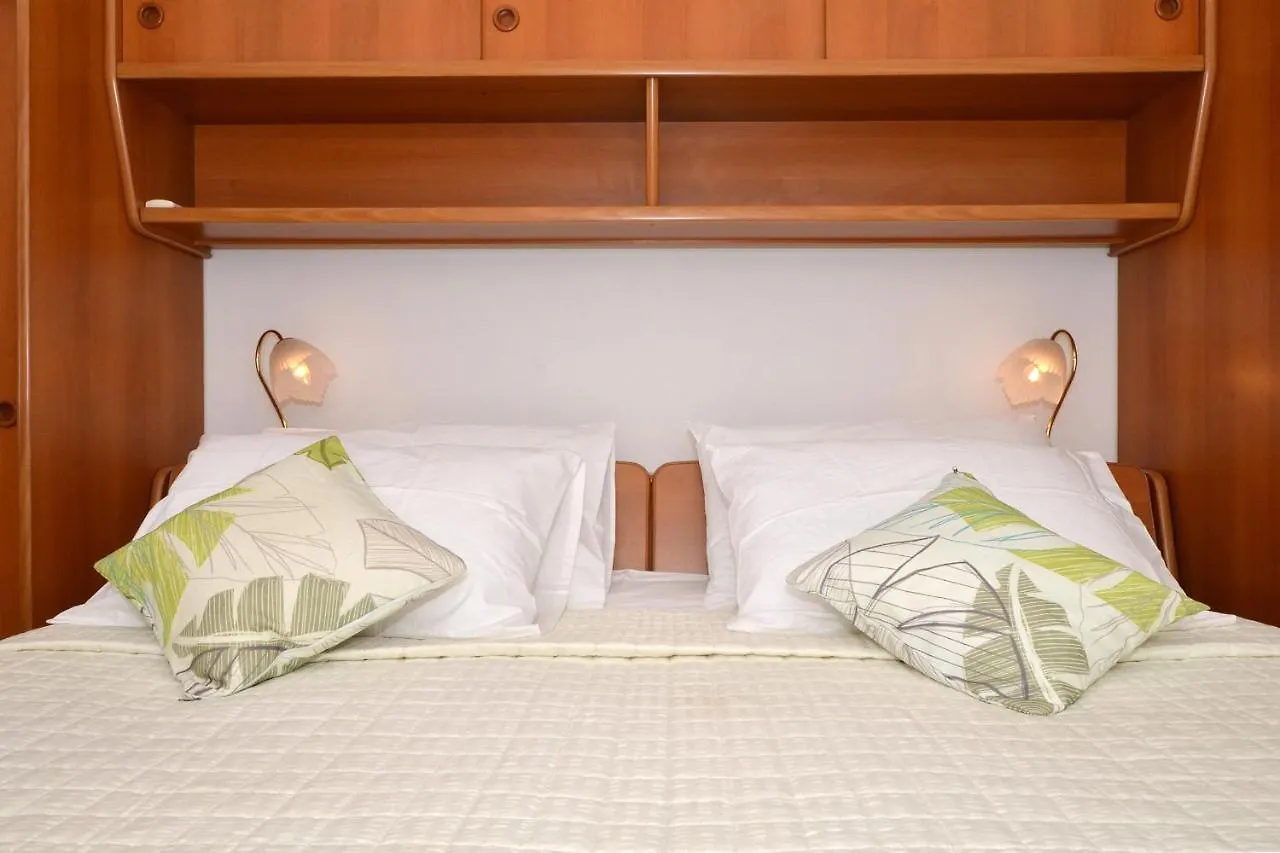 Apartments Mira Trogir